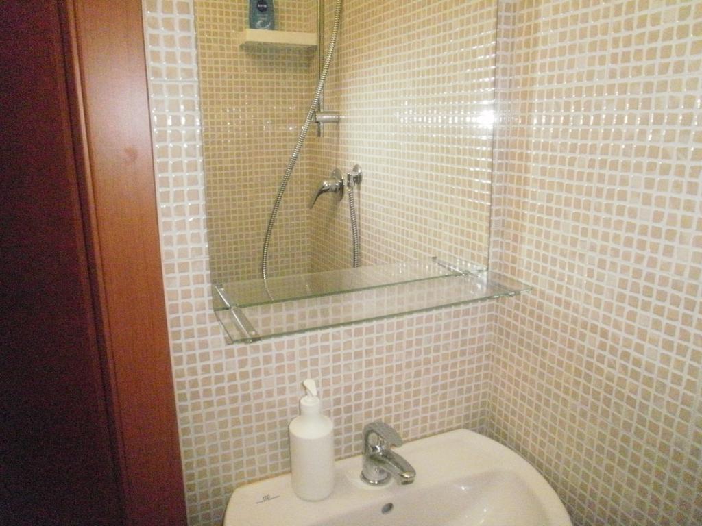 نومانا B&B Isabella الغرفة الصورة
